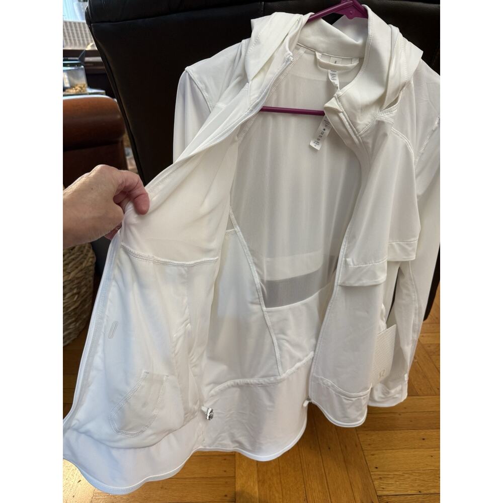 Lululemon Kicking Asphalt FullZip Jacket, Size 8, NWT-White - Picture 4 of 14